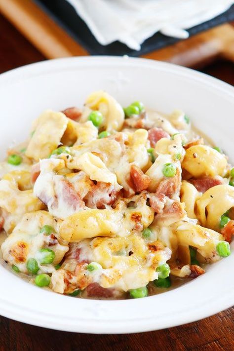 Ham And Cheese Tortellini, Frozen Tortellini, Cheese Tortellini Recipes, Tortellini Recipes, Cheese Tortellini, Ham Cheese, Garlic Recipes, Ham Recipes, Quick Weeknight Meals