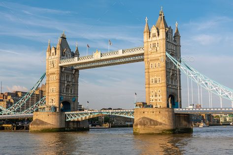 Famous Bridges, London Dreams, Tower Bridge London, Watercolor Architecture, England London, Evening Sun, London Landmarks, Famous Buildings, Black Phone Wallpaper