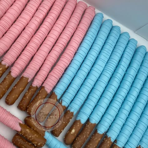 Blue And Pink Candy Table, Chocolate Covered Pretzel Rods Gender Reveal, Cute Gender Reveal Snack Ideas, Sweets For Gender Reveal, Pink And Blue Rice Krispy Treats Gender Reveal, Gender Reveal Ideas Sweets Table, Pink And Blue Snacks Gender Reveal, Pretzel Gender Reveal, Pink And Blue Pretzels Gender Reveal