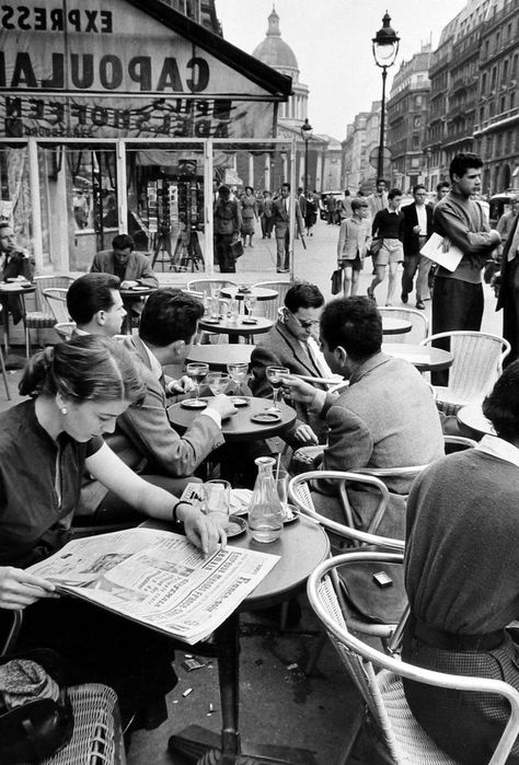 “ Inge Morath-Etudiants, Boulevard Saint Michel,Paris, 1969. ” Inge Morath, Cafe Society, People Reading, Old Paris, Outdoor Cafe, Paris Cafe, Paris Aesthetic, Black And White Photograph, Paris Photo