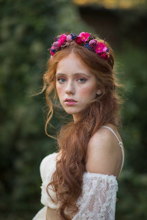 Pink Wedding Hair, Textile Flowers, Flower Headband Wedding, Bridal Flower Headband, Accessories Bride, Magenta Flowers, Pearl Bridal Headband, Flower Headbands, Headband Bridal