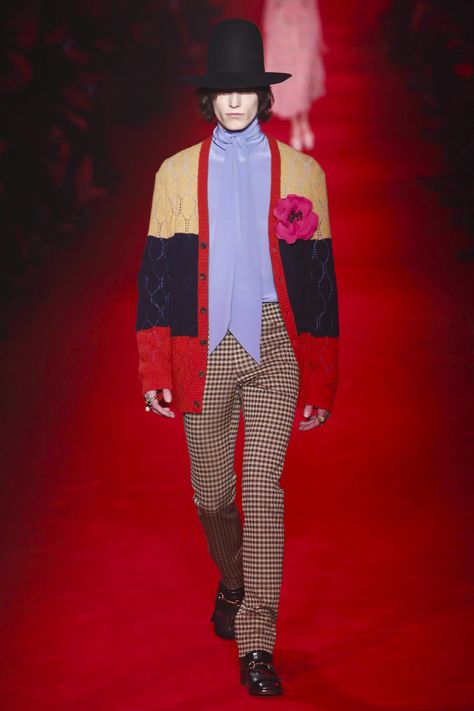 LIVESTREAM OF THE GUCCI FALL/WINTER 2016 MENSWEAR SHOW HERE. Gucci Menswear, 2016 Menswear, Mens Fashion Week, Fall Winter 2016, Retro Futurism, Menswear Collection, Milan, Fashion Forward, Fashion Week