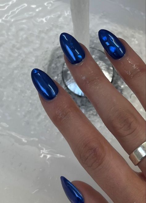 summer nails Royal Blue Chrome Nails, Chrome Nails Silver, Glazed Donut Nails, Donut Nails, Blue Chrome Nails, Blue And Silver Nails, White Chrome Nails, Hoco Nails, Royal Blue Nails