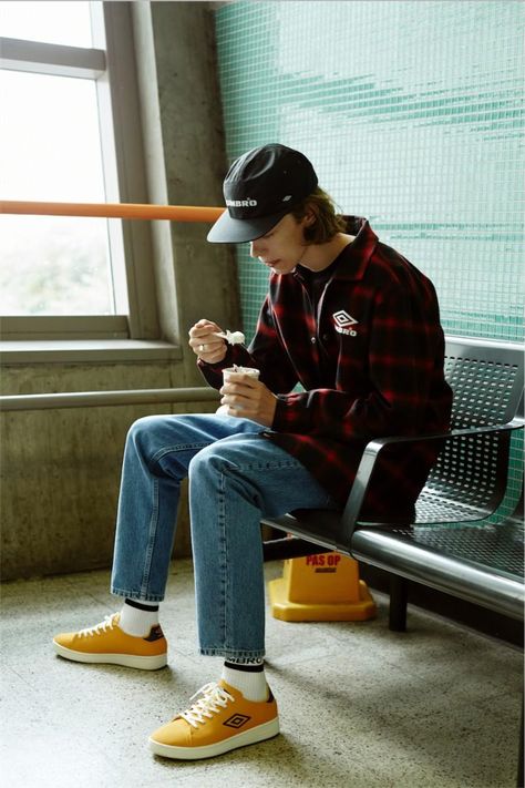 UMBRO KOREA F/W 17 (Various Lookbooks/Catalogs) Old School Outfits, Old School Fashion, Goth Outfit, Retro Looks, Old School Style, Look Retro, School Style, Mens Fashion Streetwear, Skater Style