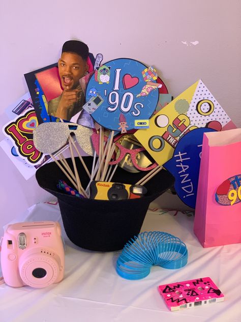 90s Theme Birthday Party Decorations, 90s Birthday Party Decorations, 1994 Themed Party, 90s Party Table Decor, 90s Decorations Party Ideas, 2010s Birthday Party, 1994 Themed Birthday Party, 90 Theme Party Ideas Decoration, 90’s Theme