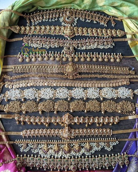 Kamarbandh Jewellery, Vintage Indian Jewelry, Wedding Jewelry Sets Bridal Jewellery, Indian Wedding Jewelry Sets, Indian Accessories, Bridal Jewelery, Indian Jewelry Earrings, Gold Jewelry Outfits, Indian Bridal Jewelry Sets