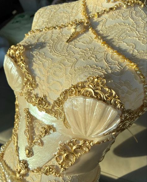 tags ‘:’ #aesthetic #fashion #corset #kawaii #mermaid #accessories #jewels ︎#gold #white Fairy Corset, Sirens Fashion, Corset Bra Top, Mermaid Corset, Resin Mermaid, Gold Corset, Vintage Palace, Top Cosplay, Mermaid Top