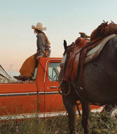 Western Folk Aesthetic, Redhead Cowgirl Aesthetic, Colorado Western Aesthetic, Orange Cowgirl Aesthetic, Red Cowgirl Aesthetic, Orange Western Aesthetic, Old Cowboy Aesthetic, 70s Country Aesthetic, Redhead Cowgirl