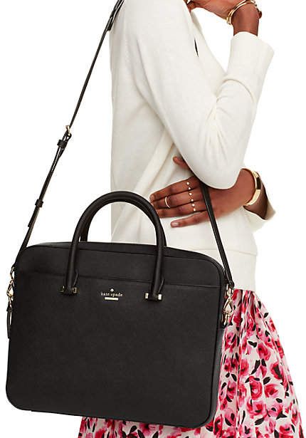 Kate Spade laptop bag #katespade #ad Kate Spade Laptop Bag, Designer Laptop Bag, Leather Messenger Bag Men, Tas Bahu, Laptop Bag For Women, Travel Bags For Women, Laptop Stand, Business Bag, Work Bag