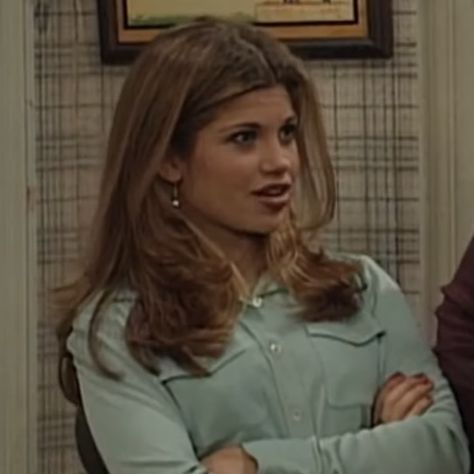 topanga lawrence, danielle fishel, boy meets world, bmw, 90s, lq, icon, icons 90s Hairstyles Topanga, Topanga Makeup, Topanga's Haircut, 90s Blowout Hair Topanga, Topanga Haircut Layers, Topanga Hairstyles, Topanga Short Hair, Topanga Lawrence Hair Long, Topanga Lawrence Haircut