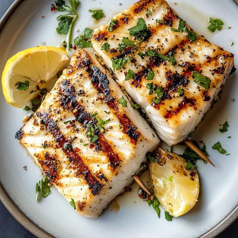 Grilled Halibut – Tasty with Anna – Simple & Delicious Recipes from My Kitchen Grilled Halibut, Simple Delicious Recipes, Easy Delicious Recipes, Delicious Recipes, Grilling, Favorite Recipes, Yummy Food, Fish