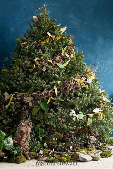 Mossy Mushroom, Natural Christmas Tree, Christmas Tree Decorating Ideas, Christmas Tree Decor Ideas, Tree Decor Ideas, Tree Decorating Ideas, Christmas Tree Decorating, Creative Christmas Trees, Tree Decorating