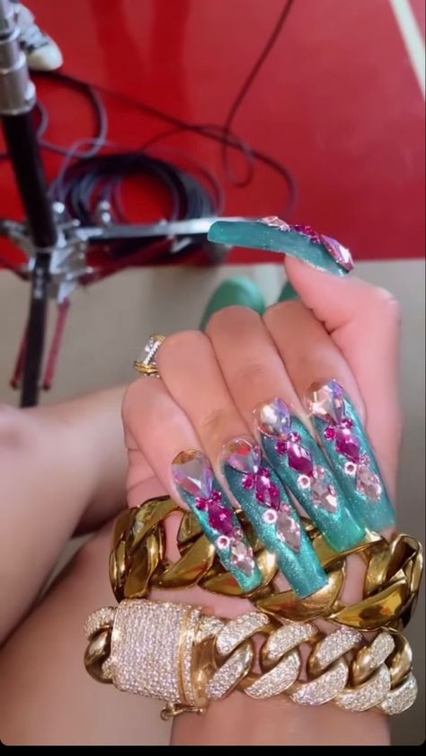 𝒖𝒓𝒃𝒂𝒏𝒃𝒓𝒂𝒕𝒕𝒊𝒆 ☆ Saweetie Nails, Pink And Yellow Nails, Soft Era, Spring Acrylic Nails, Long Nail Designs, Colored Acrylic Nails, Cute Acrylic Nail Designs, Pretty Nail Designs, Glamorous Nails