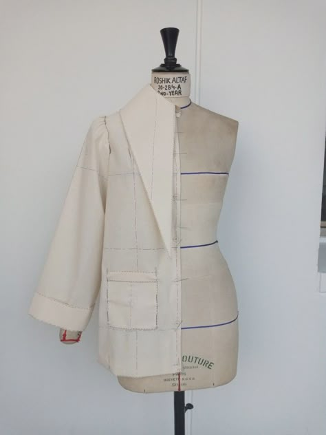 Draping 3d Draping, Exaggerated Collar, Sewing Shop, Collar Jacket, Notch Collar, Notched Collar, Grain, Sewing, Collar