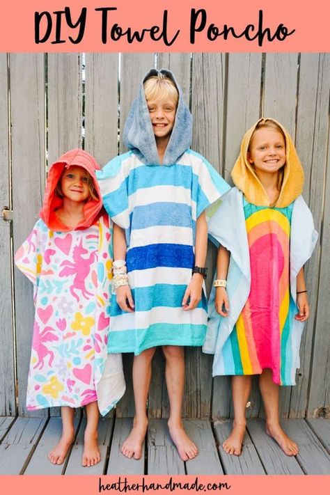 Diy Towel Poncho, Beach Towel Dress, Poncho For Kids, Poncho Diy, Hooded Towel Tutorial, Towel Hoodie, Beach Coverup Pattern, Poncho Pattern Sewing, Towel Poncho