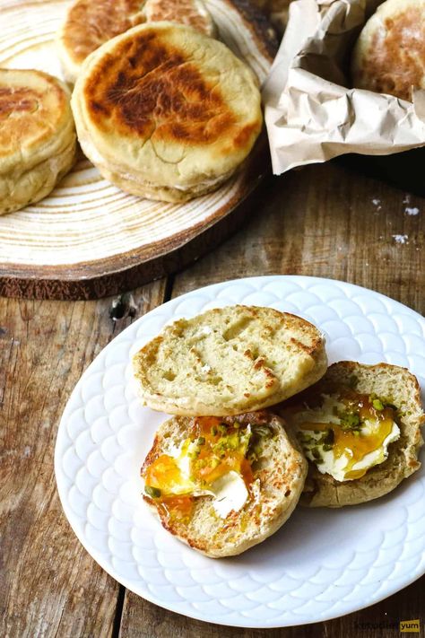 Keto English Muffins Almond Flour Egg Muffins, Paleo English Muffin Recipe, Low Carb English Muffin Recipe, Almond Flour English Muffins, Keto English Muffin Recipe, Healthy English Muffin Recipe, Gluten Free English Muffin Recipe, High Fiber Bread Recipe, Keto English Muffin