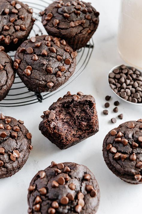 Gluten-Free Chocolate Muffins with Oat Flour Oat Flower Muffins, Muffins With Oat Flour, Oat Flour Muffins, Instagram Bakery, Dairy Free Deserts, Gluten Free Chocolate Muffins, Choc Muffins, Healthy Chocolate Muffins, Oatmeal Flour