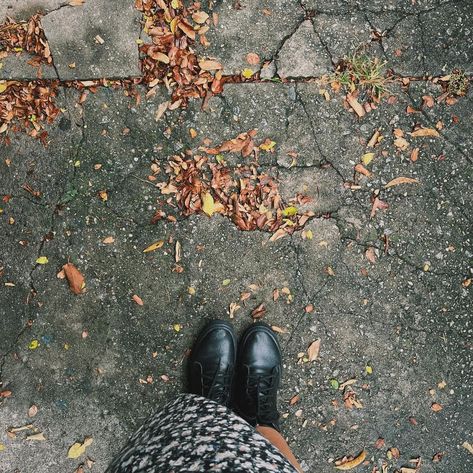 mari | ☔️ | Instagram Rainy Autumn, Rainy Fall, Dr Martens Boots, Rain Photography, Autumn Photography, Autumn Fall, Rainy Days, Fall Vibes, Fall Autumn