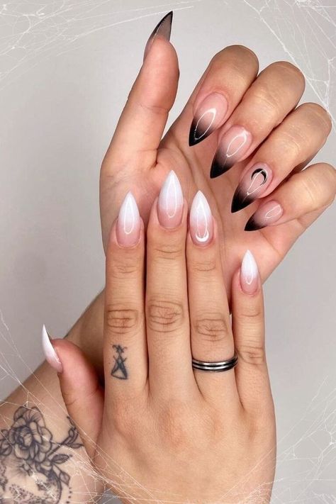 Black And White Moon Stiletto Nails Goth Spring, White Stiletto Nails, Nails Goth, Stilleto Nails Designs, Stiletto Nails Short, Witchy Nails, Moon Nails, Gothic Nails, Goth Nails