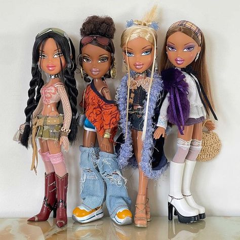 Tumblr, Bratz Doll Halloween Costume, Bratz Aesthetic Outfit, Black Bratz Doll, Bratz Doll Outfits, Brat Doll, Outfits 2000s, Bratz Girls, Fest Outfits