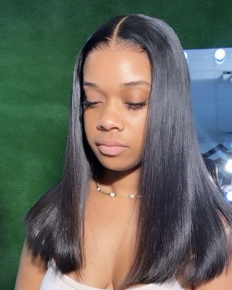 V Shape Haircut, Shape Haircut, Waterfall Hairstyle, Haircut Design, Hair Styles Ideas, Silk Press Natural Hair, Sew In Hair Extensions, Frontal Wig Hairstyles, Straight Weave Hairstyles