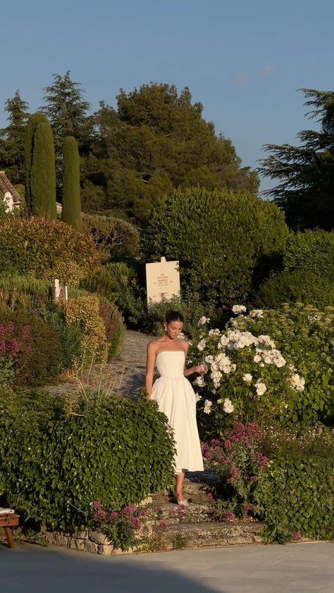 ☼ Danielle Copperman Sersoub ☾ | Some kind of wonderful 🤍 | Instagram White Garden Dress, Dress Picture Poses, Honeymoon France, Danielle Copperman, Vacation Photoshoot, Some Kind Of Wonderful, Garden Photoshoot, Italy Honeymoon, Celtic Goddess