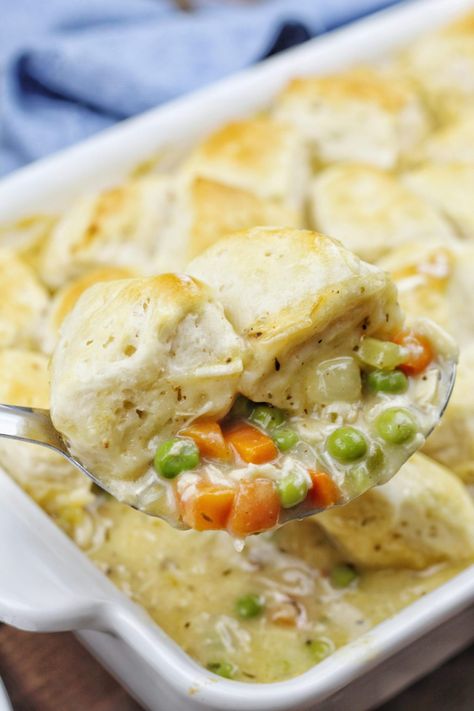 Easy Chicken Pot Pie | Chef Elizabeth Reese Chicken Pot Pie With Biscuits, Pot Pie With Biscuits, Biscuit Chicken Pot Pie, Easy Chicken Pot Pie Recipe, Edible Ideas, Creamy Chicken Pot Pie, Pot Pie Casserole, Chicken Pot Pie Filling, Chicken Pot Pie Casserole