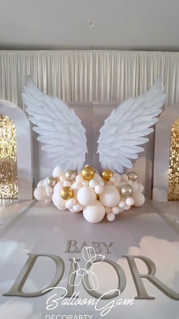 Angel Theme Decorations, Angel Decorations Party, Angel Theme Baby Shower Ideas, Angel Baby Shower Theme, Unique Backdrop Ideas, Angel Baby Birthday, Feather Backdrop, Cloud Baby Shower Theme, Unique Baby Shower Decorations