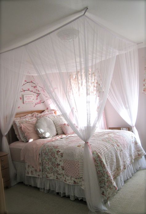 Twin Size Bed Canopy, Canopy Bed Ideas Pink, Canopy Around Bed, Coquette Bed With Canopy, Pallet Bed With Canopy, Bed With Net Canopy, Canopy Bed From Ceiling, Canopy Bed With Curtains And Vines, Y2k Canopy Bed