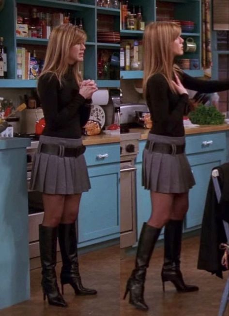 Rachel Green Fall Fashion, Rachel Green Most Iconic Outfits, Rachael Outfits Friends, Rachel Green Best Outfit, Rachel Green Last Episode Outfit, Rachel Green Mini Skirt Outfit, Rachel Green Fashion Aesthetic, All Of Rachel Green Outfits, Rachel Green Sport Outfit