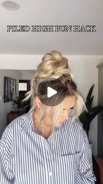 Think Hair Updos, Loose Easy Updo, Updo For Interview, Diy High Bun Updo, Easy Messy High Bun, Easy Up Does For Long Hair, Medium Hair Buns Easy, Buns With Extensions, Church Updos Easy