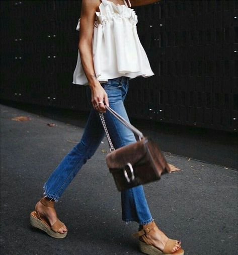 Espadrilles Outfit, Wedges Outfit, Mode Shoes, Look Formal, Mode Casual, Cooler Look, Mode Inspo, Inspiration Mode, Looks Style