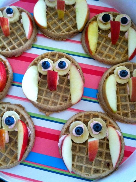 Owl Snacks, Fruit And Cream, Owl Food, Owl School, Preschool Cooking, Theme Snack, Snacks Fruit, Preschool Snacks, Owl Party