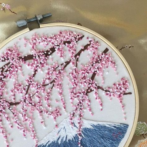 Sakura Embroidery, Cherry Blossom Embroidery, Wedding Embroidery Hoop, Wedding Embroidery, Sakura Tree, Sakura Flower, Blossom Design, Embroidery Fashion, Hand Embroidery Stitches