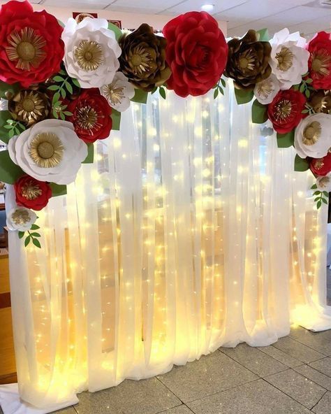 Red Quinceanera Ideas, Mexican Theme Party Decorations, Quince Decor, Sweet 15 Party Ideas Quinceanera, Sweet 15 Party Ideas, Quince Themes, Mexican Quinceanera Dresses, Mexican Birthday Parties, Mexican Party Decorations