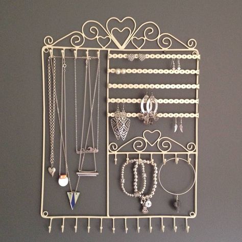 jewellery holder cheap gift ideas for teen girls Necklace Wall Hanger, Jewelry Wall Hanger, Jewellery Hanger, Jewellery Organisation, Jewelry Tree Display, Hanging Scarves, Store Earrings, Jewellery Organiser, Jewelry Hooks