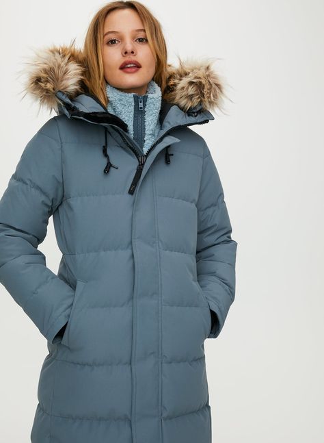 Winter Parkas Women, Aritzia Winter Jacket, Aritzia Parka, Winter Parka Women, Winter Style Ideas, Parka Jacket Outfit, Best Parka, Parka Outfit, Womens Parka Winter