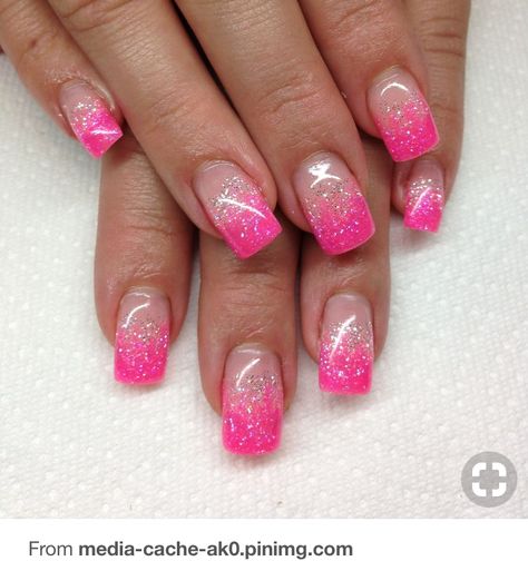 Sparkly Summer Nails Glitter, Glitter Spring Nails, Barbiecore Nails, Pink Tip Nails, French Manicures, Manicure Designs, Glitter Accent Nails, Summer Gel Nails, Pink Gel Nails