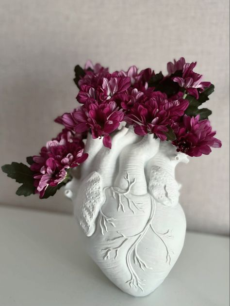 Heart Vase With Flowers, Custom Vase, Slab Vase, Aesthetic Vase, Vase Aesthetic, Heart Shaped Vase, Heather Flower, Vase Ideas, Heart Aesthetic