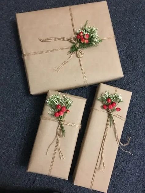 40+ Kraft Paper Christmas Gift Wrapping Ideas - HubPages Christmas Wrap Ideas, Christmas Gift Wrapping With Brown Paper, Christmas Gift Wrapping Brown Paper, Christmas Wrapping Kraft Paper, Kraft Paper Christmas Wrapping, Christmas Gift Wrap Kraft Paper, Dried Orange Slices, Christmas Gifts To Make, Kraft Paper Wrapping