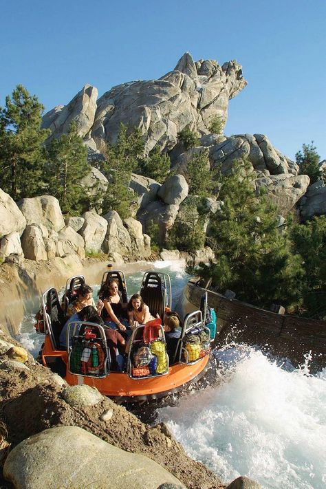 Grizzly River Run can be a dry or a VERY wet ride ~ 17 Scariest Rides at Disneyland and Disney California Adventure Disneyland Anaheim, Disneyland Rides, Disneyland California Adventure, Disney California Adventure Park, California Adventure Park, Disneyland Vacation, Disney Rides, Disneyland California, Pacific Crest Trail