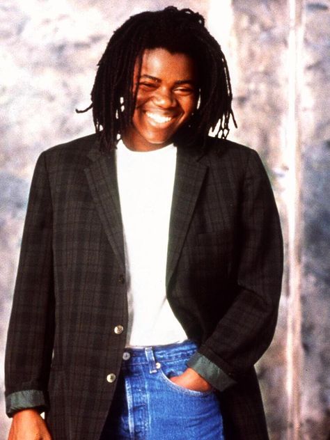 Tracey Chapman, Lesbian Style, Tracy Chapman, Lesbian Fashion, Seth Meyers, Celeb Crush, Women In Music, Music Legends, Black Culture