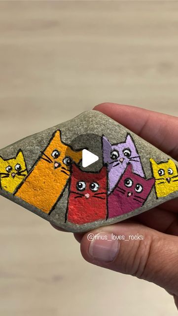 Martina Meister-Goossens on Instagram: "-I wonder how this rock became a diamond shape- Happy Cat Days. #cats #tinuslovesrocks #artreel #reelstutorial #instareels #tasboyama #kaminky #colorfulart #colorfulcats" Painted Rock Cat, Rock Painting Cat, Rock Painting Cats, How To Paint A Cat, Painted Stones And Rocks, Painted Rocks Cats, Cat Rock Painting Ideas, Colored Rocks, Drawing Rocks