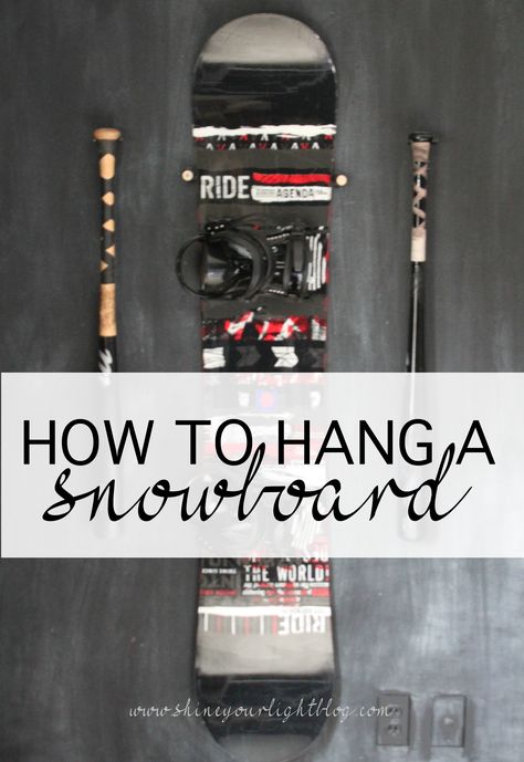 An inexpensive way to take advantage of vertical storage by hanging a snowboard. Snowboard Bedroom, Snowboard Display, Ikea Hack Bookcase, Snowboard Storage, Basement Organization, Industrial Bookcases, Cool Bookshelves, Metal Shelving Units, Ski Storage