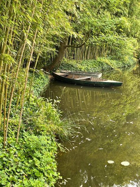 Forest Peaceful, Pond Boat, Boat Summer, Classic Wooden Boats, French Countryside, Wooden Boats, Google Docs, Nature Travel, Summer Time