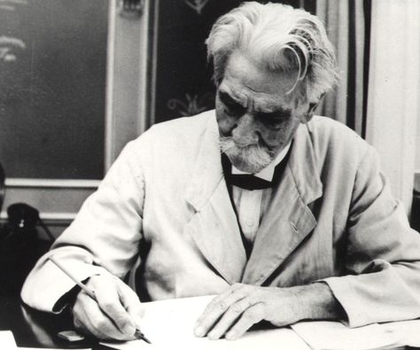 albert schweitzer - Google-Suche Albert Schweitzer, Writers And Poets, Poets, Vintage Images, Role Models, Persona, Historical Figures, Fictional Characters