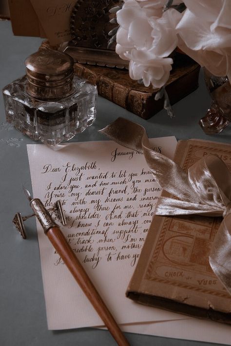 Old Diary Aesthetic Vintage, Inkwell Aesthetic, Old Writer Aesthetic, Quill Pen Aesthetic, Ink And Quill Aesthetic, Old Diary Aesthetic, Ink Pen Aesthetic, Bridgerton Moodboard, Quill Aesthetic