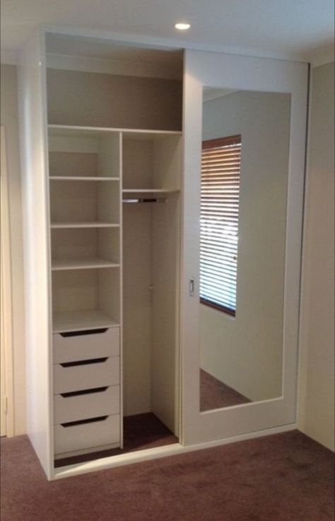 Closet Small Bedroom, Zimmer Diy, Mirror Doors, Closet Design Layout, Bedroom Cupboard Designs, Wardrobe Interior Design, Closet Layout, Wardrobe Room, Small Closets