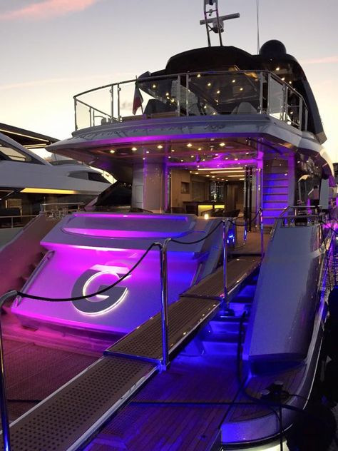 Billionaire Yacht, Trading Room, Yacht Aesthetic, Yatch Boat, Catamaran Yacht, Mens Luxury Lifestyle, Super Yacht, Deck Boat, Yacht Party