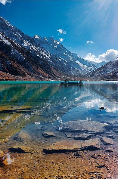 Lake Saif-Ul-Mulook, Naran, Pakistan. - #Amazing #Beautiful Saif Ul Malook Lake, Pakistan Culture, Us Friends, Beautiful Pakistan, Pakistan Travel, Ulsan, South Asia, Most Beautiful Places, Kuwait